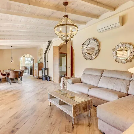 Petit Bijoux By Rentallorca Holiday home *